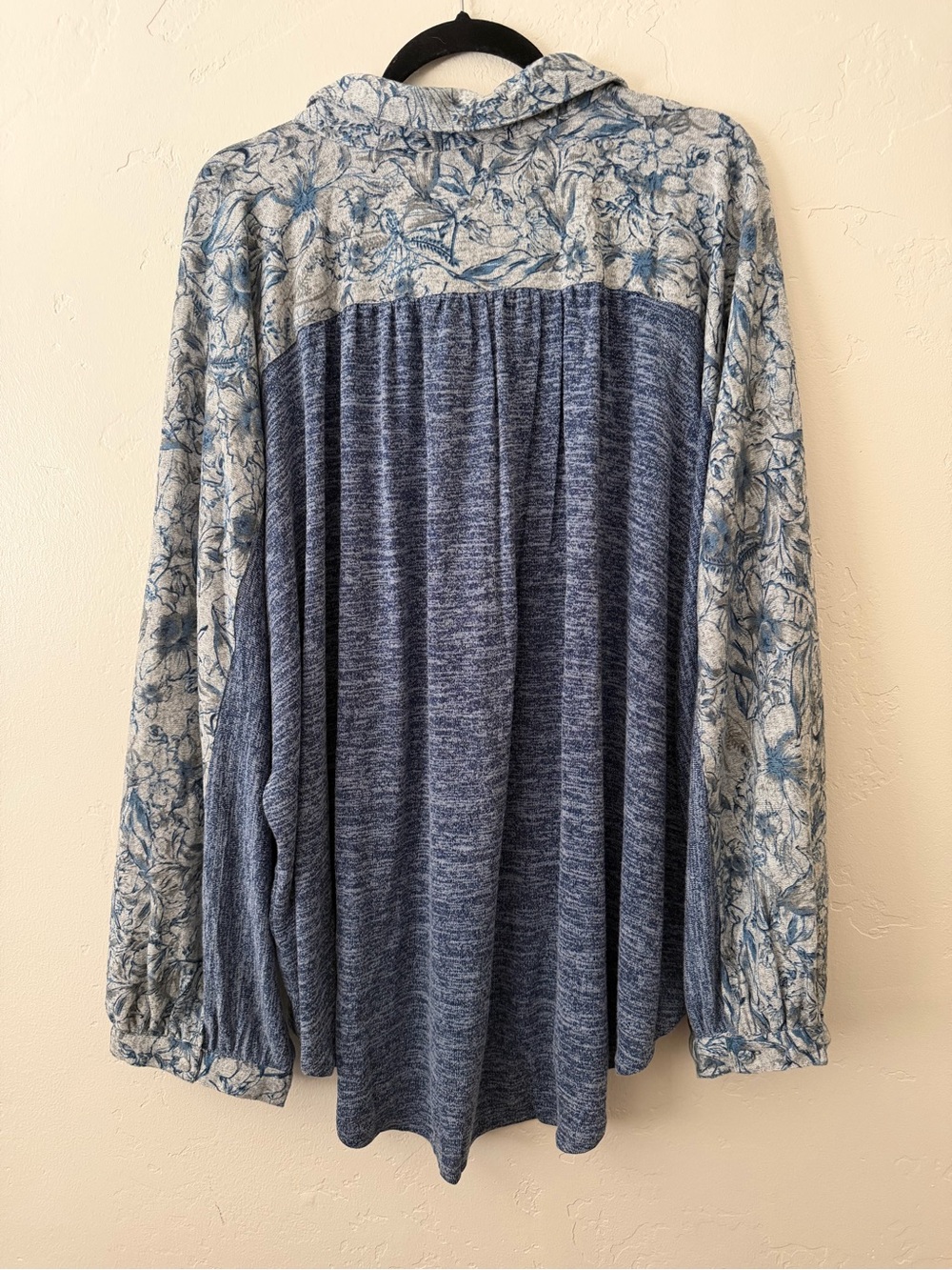 Young Threads Oversized Blue Floral Button-Up Top - 2X - Picture 4 of 6